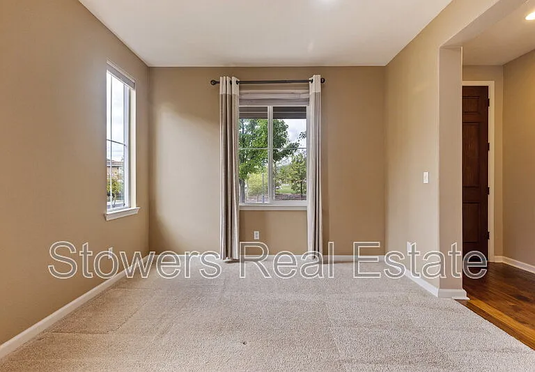 2512 Piccadilly Cir — Photo 9