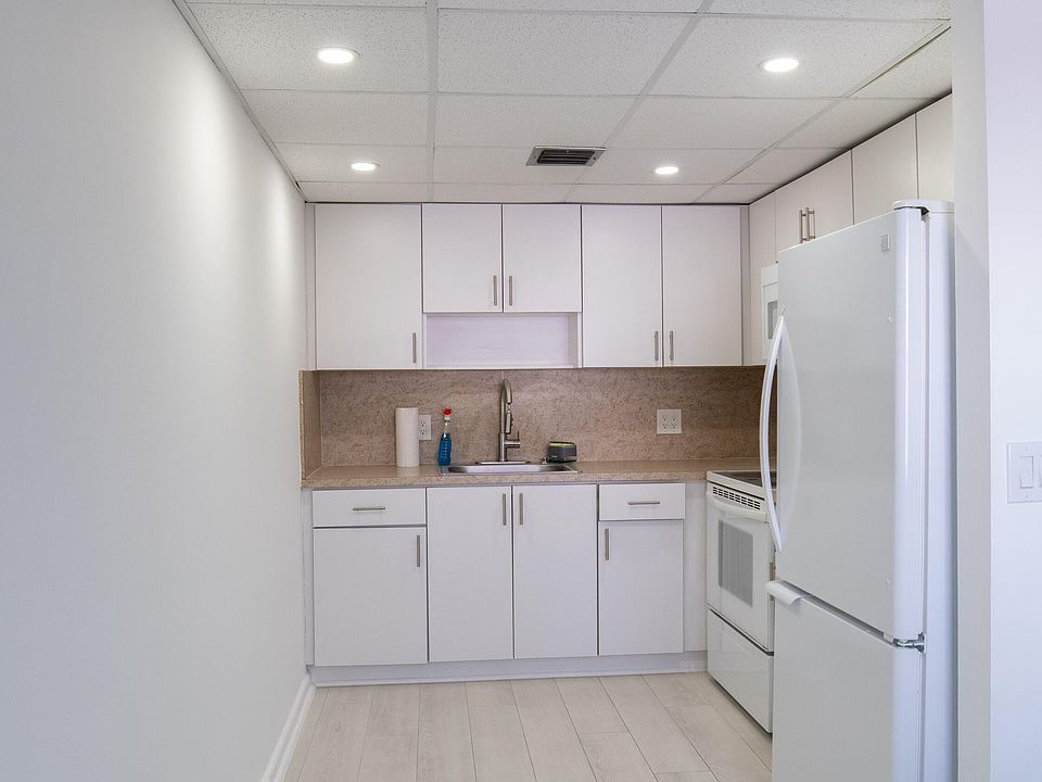 1st image of 400 SW 134th Way APT 302F
