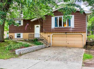 1988 Packerland Dr, Green Bay, WI 54304