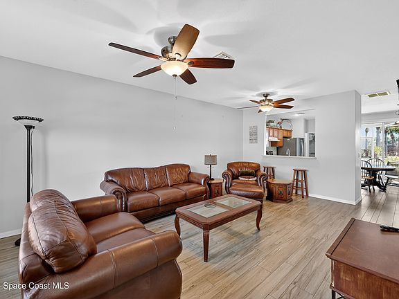 2nd image of 57 Calcutta Ct
