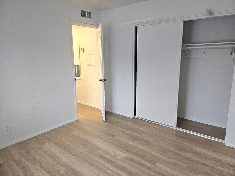 510 E Hatcher Rd #208 — Photo 13