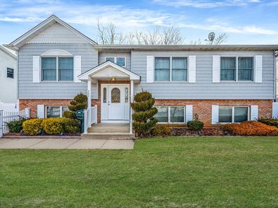 463 16 Street S, Lindenhurst, NY, 11757