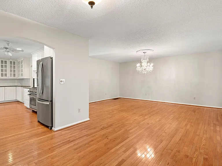 119 W Chippendale Dr — Photo 13