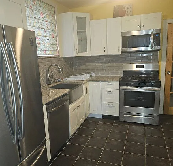 6332 Summer St — Photo 3