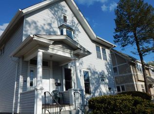 415 N Spring St, Elgin, IL 60120