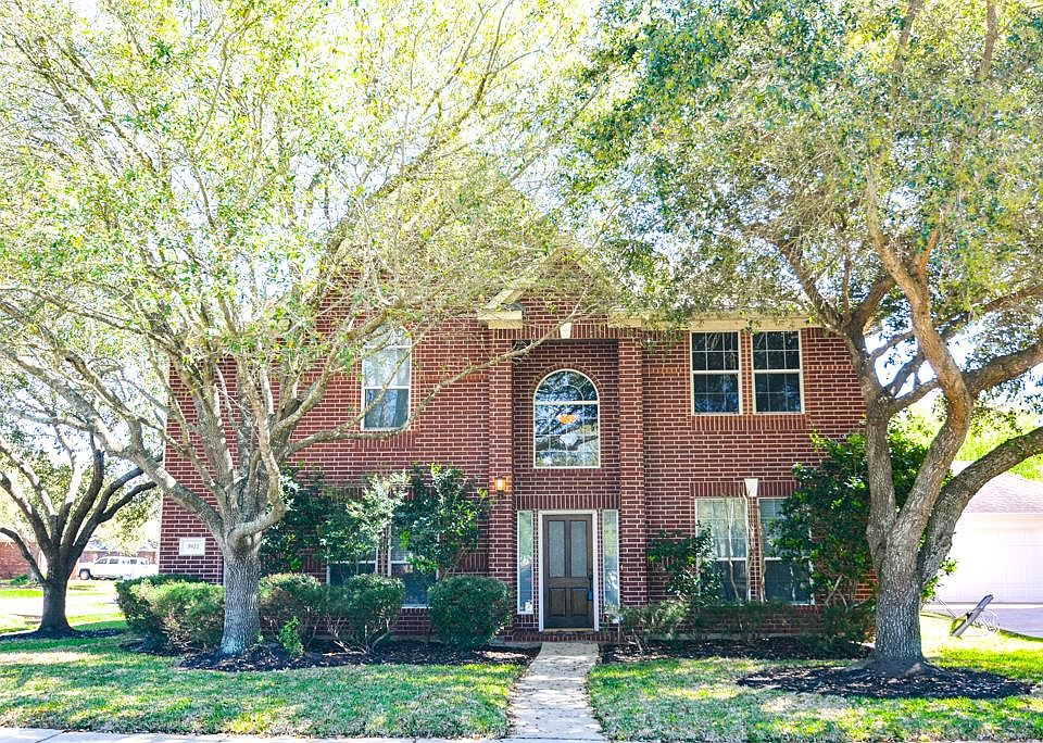 1st image of 3922 N Barnett Way