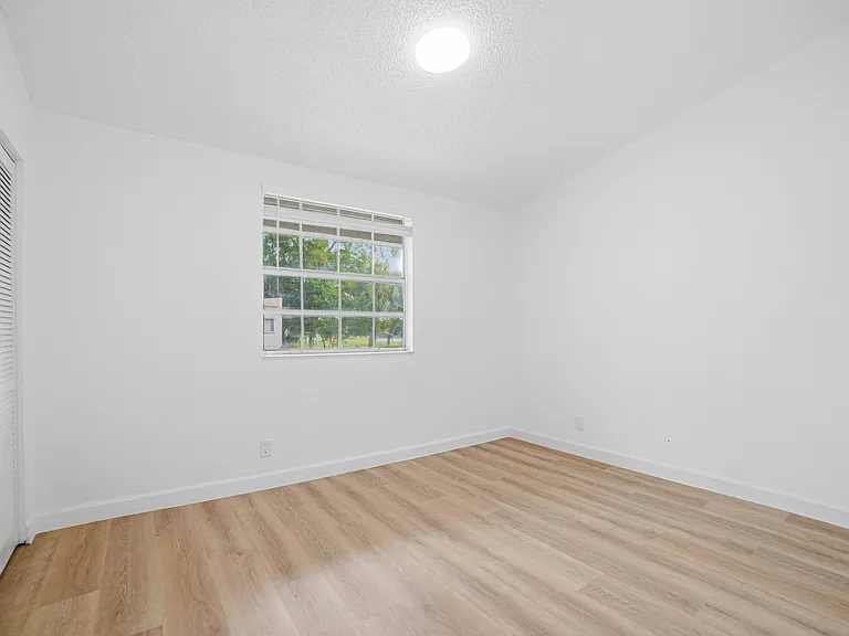 8207 Fairway Rd — Photo 21