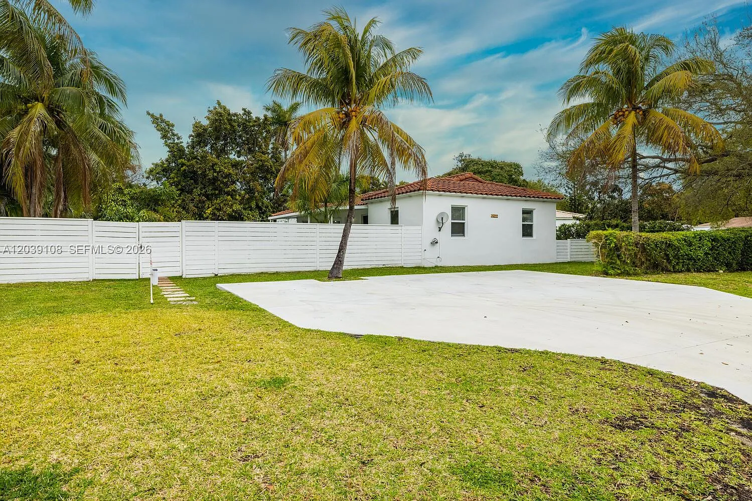 Biscayne Lawn Extension — Photo 4