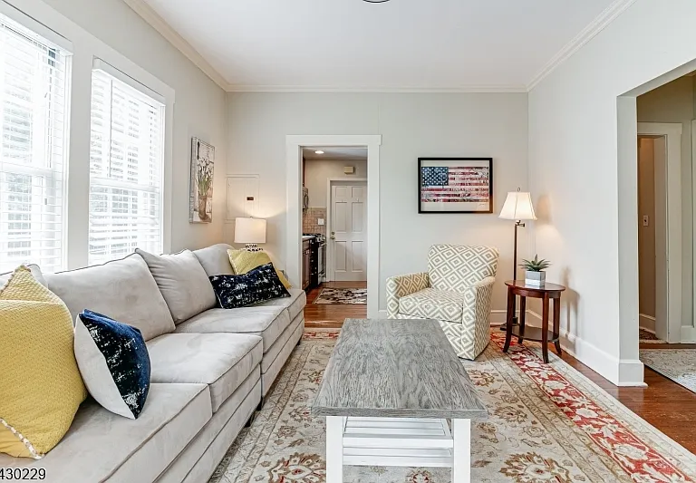 34 Fairview Ave #2 — Photo 5