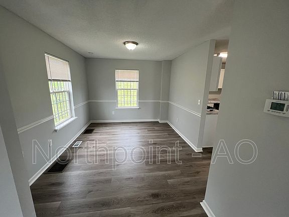 5th image of 4210 Woodland Ave