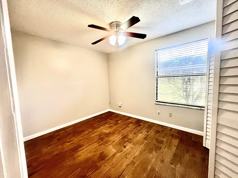 611 Casa Park Ct #D — Photo 14