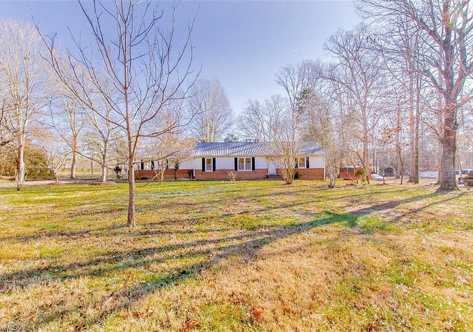 1st image of 475 Aldean Dr
