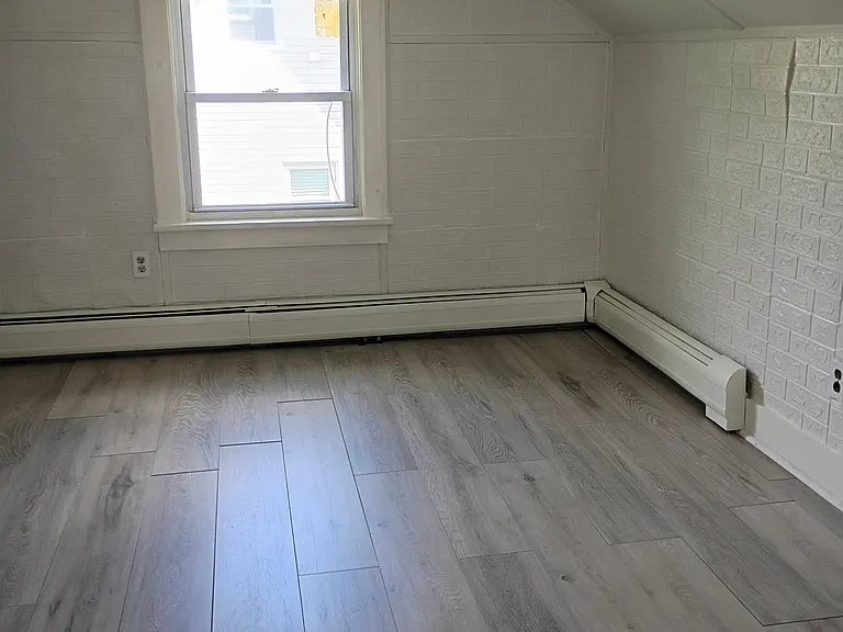 186 Selvage Ave — Photo 13