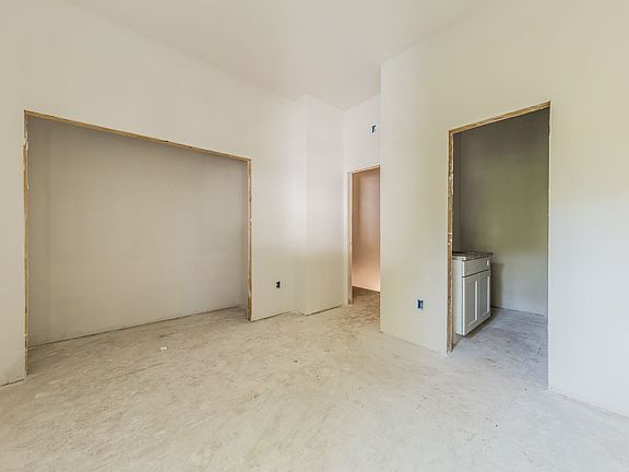 5th image of 305 Ella St Unit 10
