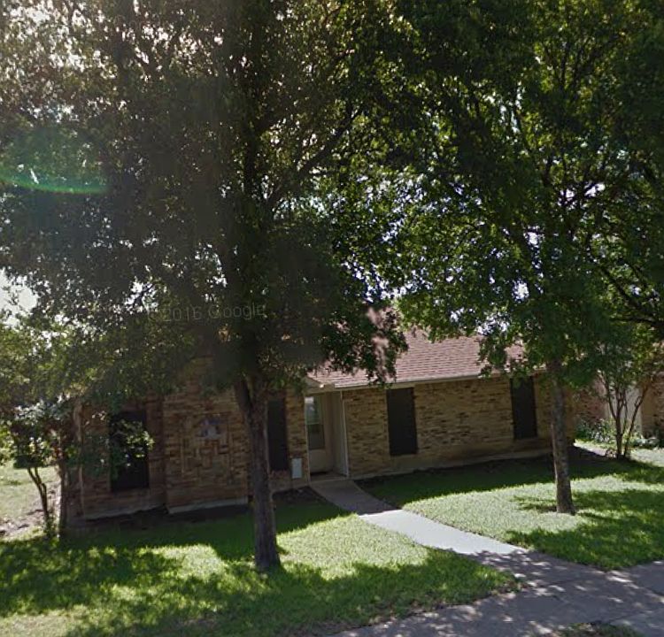 1st image of 208 Spence Dr