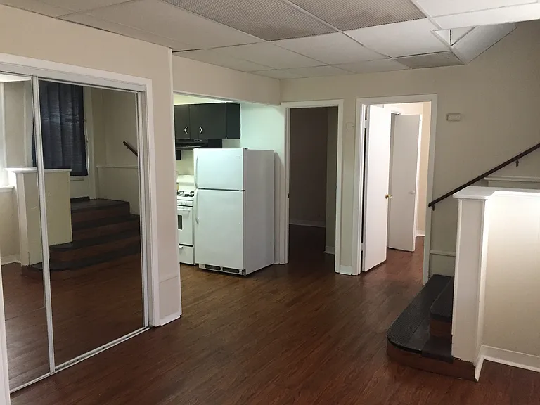 3207 Clarence Ave #B3 — Photo 6