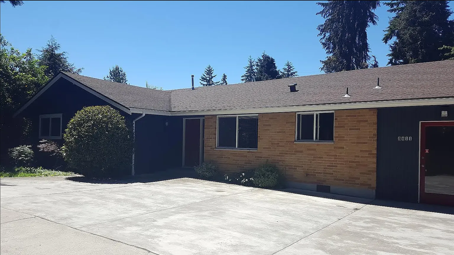 4 bed, 2650 sqft, $4,100 — Photo 2