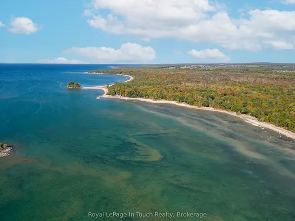 64 Wahnekewening Dr, Tiny, ON L0L 2J0