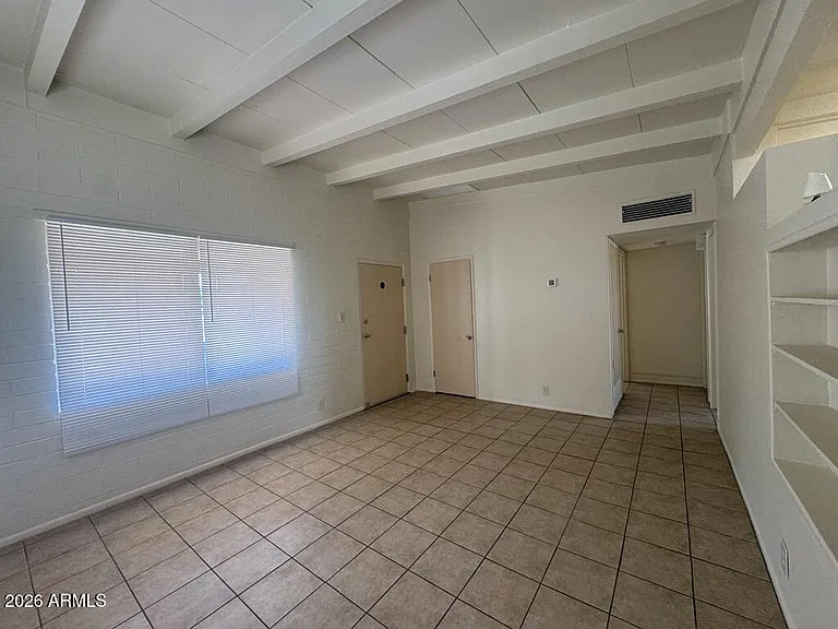 1800 E Fry Blvd #12 — Photo 3