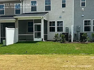 3 bd 2.5 ba Townhouse For Rent — Photo 2