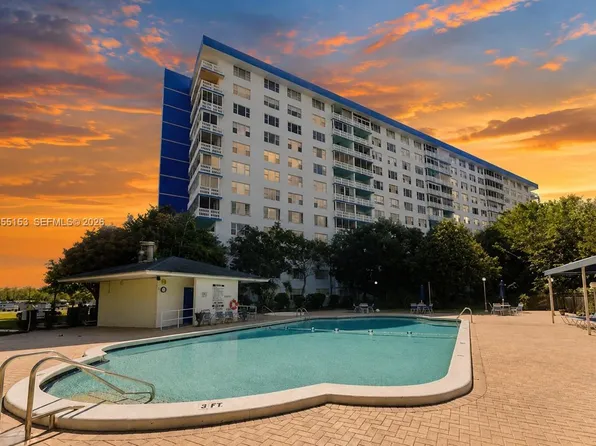 4001 Hillcrest Dr APT 614, Hollywood, FL 33021