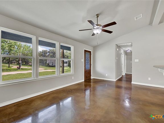 3rd image of 3211 Hunter Rd