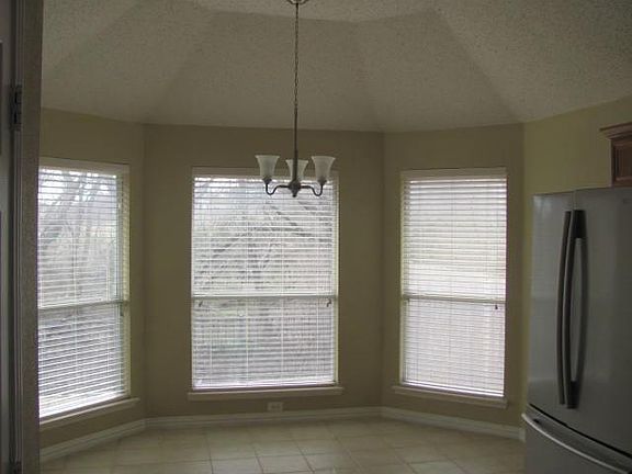 4th image of 1509 Nicole Ln