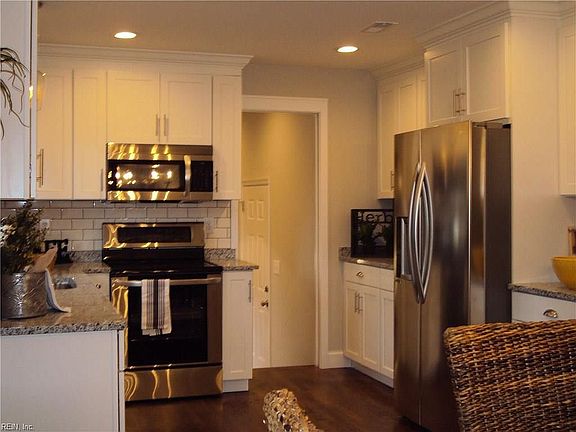 3rd image of 105 Chestnut Dr