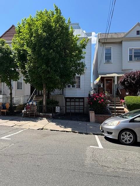 1st image of 1315 10th St
