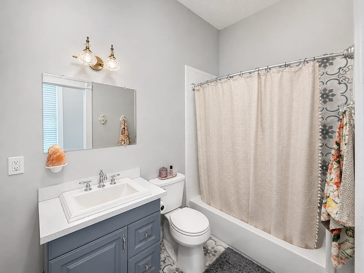 2 bed, 2.0 bath, 1008 sqft, $1,650 — Photo 4
