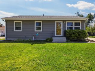 425 Elder Ln NW, Cedar Rapids, IA 52405