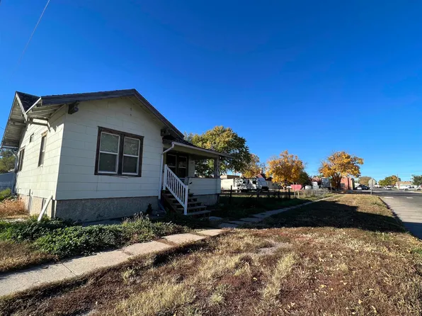 216 N Cottonwood, North Platte, NE 69101