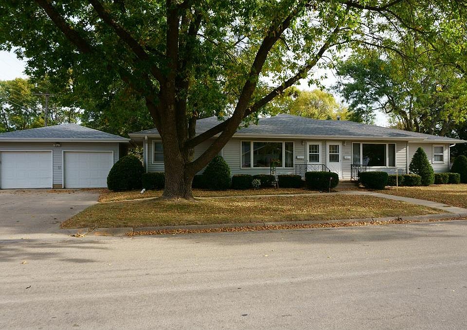 1st image of 407/409 Pinehaven Dr