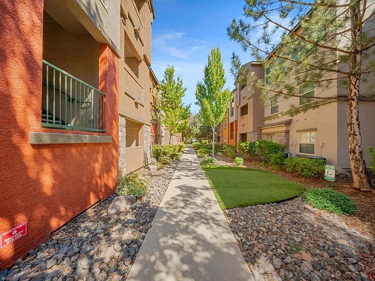 The View Apartments — Photo 107