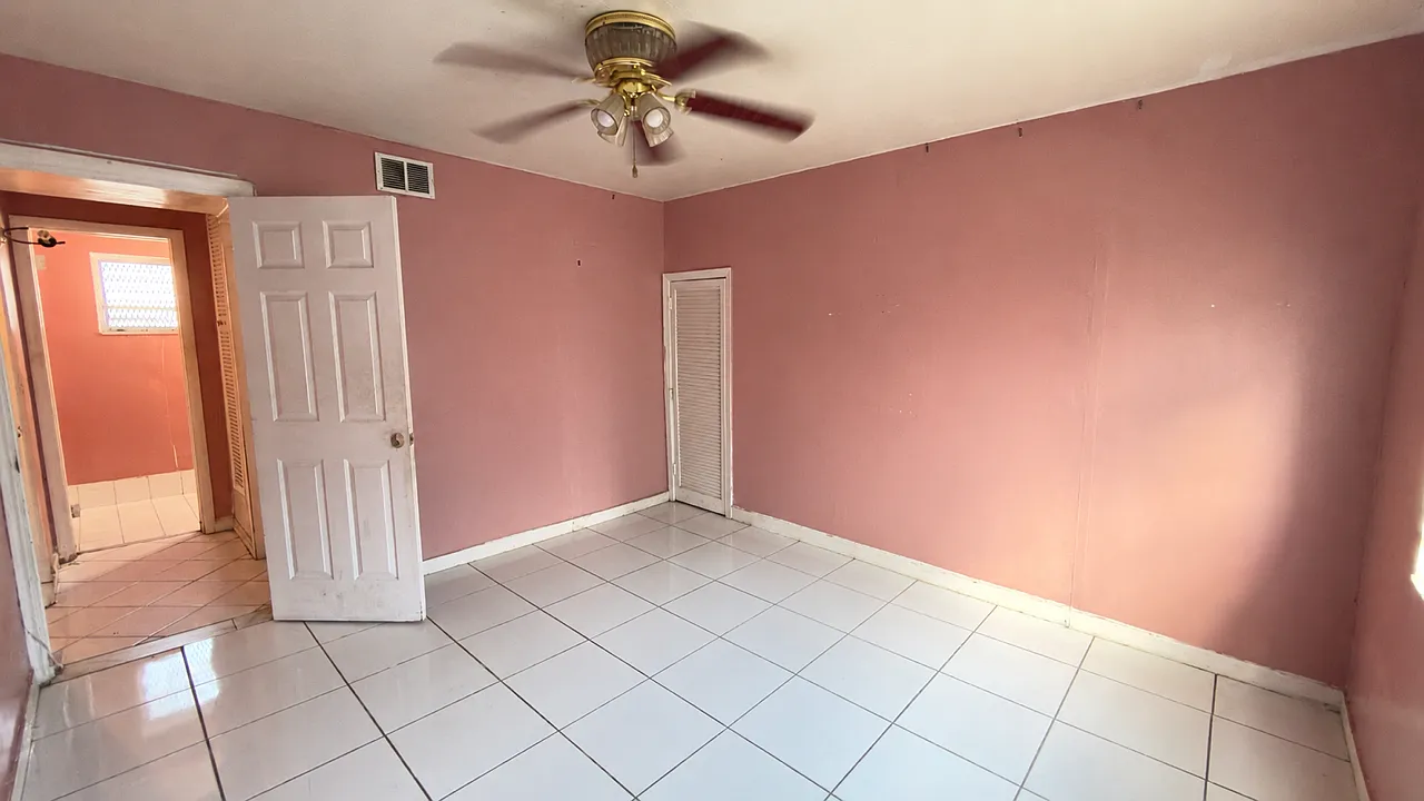 2 bed, $400 — Photo 3