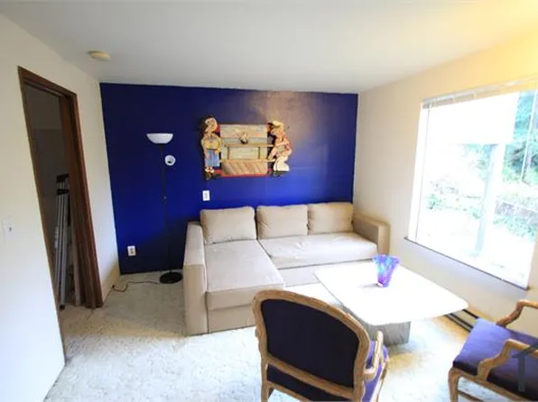 610 6th St #B, Mukilteo, WA 98275