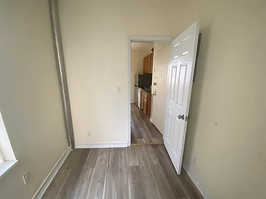 Rented by Premier Metro Realty Corp | media 5