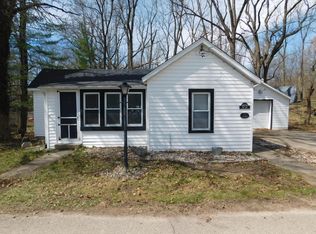 68050 Park Dr, Paw Paw, MI 49079