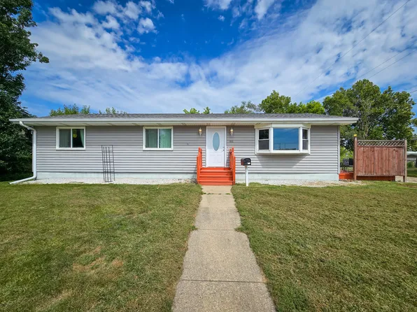 811 12th St, Boone, IA 50036
