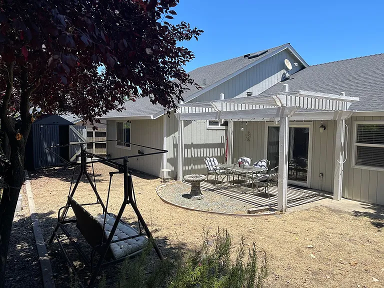 143 Goldenwest Ct — Photo 29