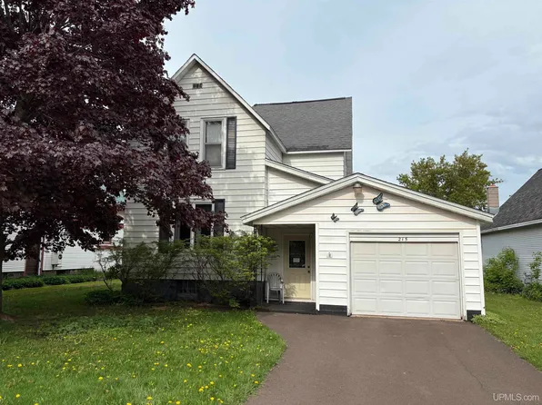215 Day St, Ironwood, MI 49938