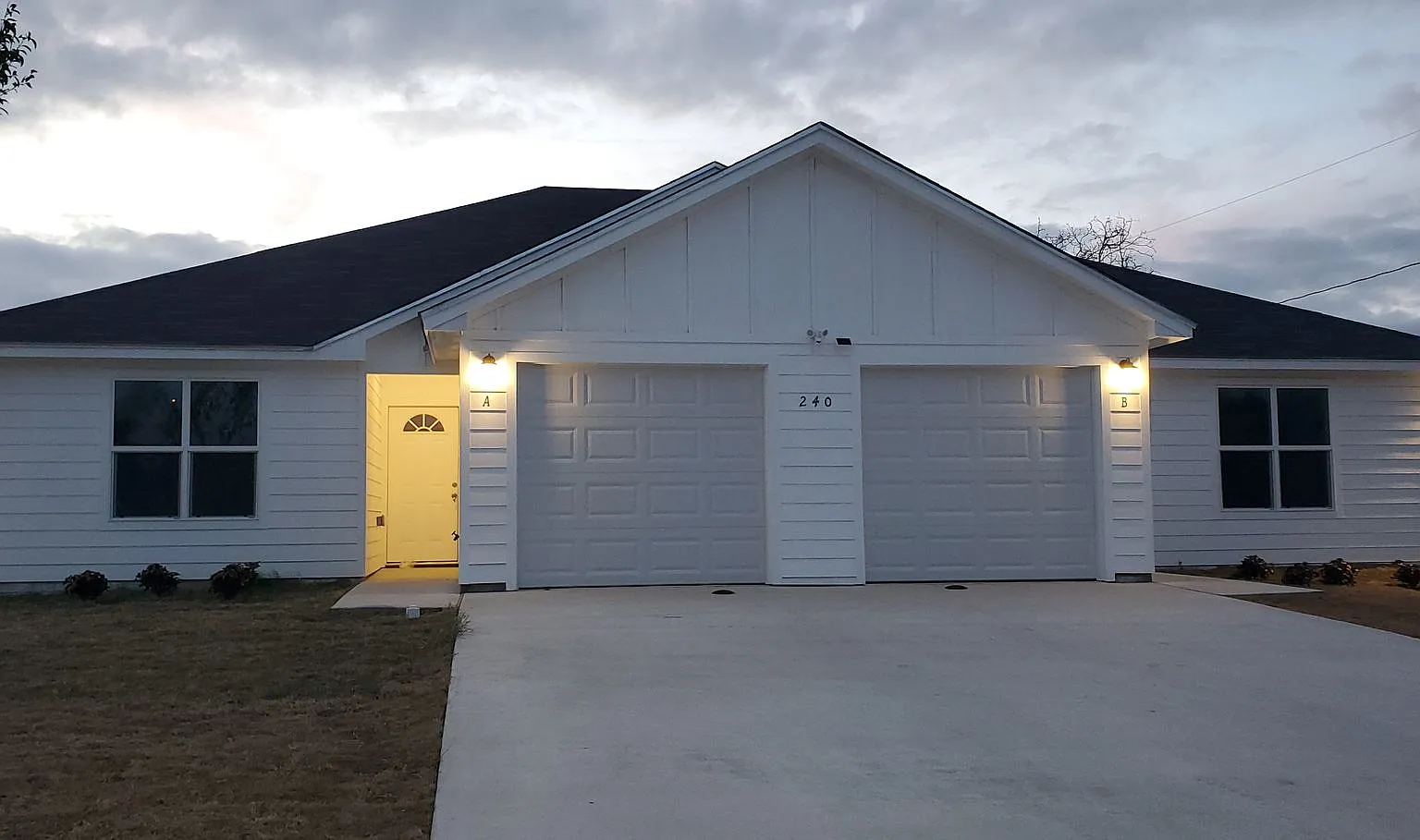 240 N Mary Jo Drive — Photo 1