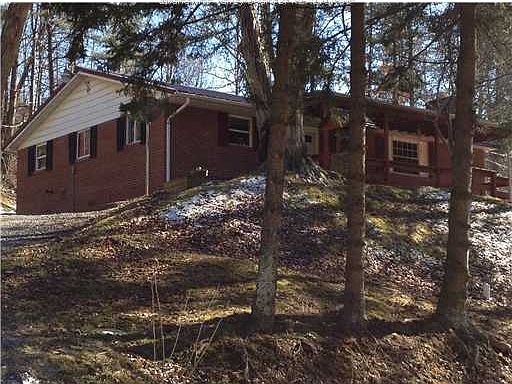 1st image of 33 Clara Dr