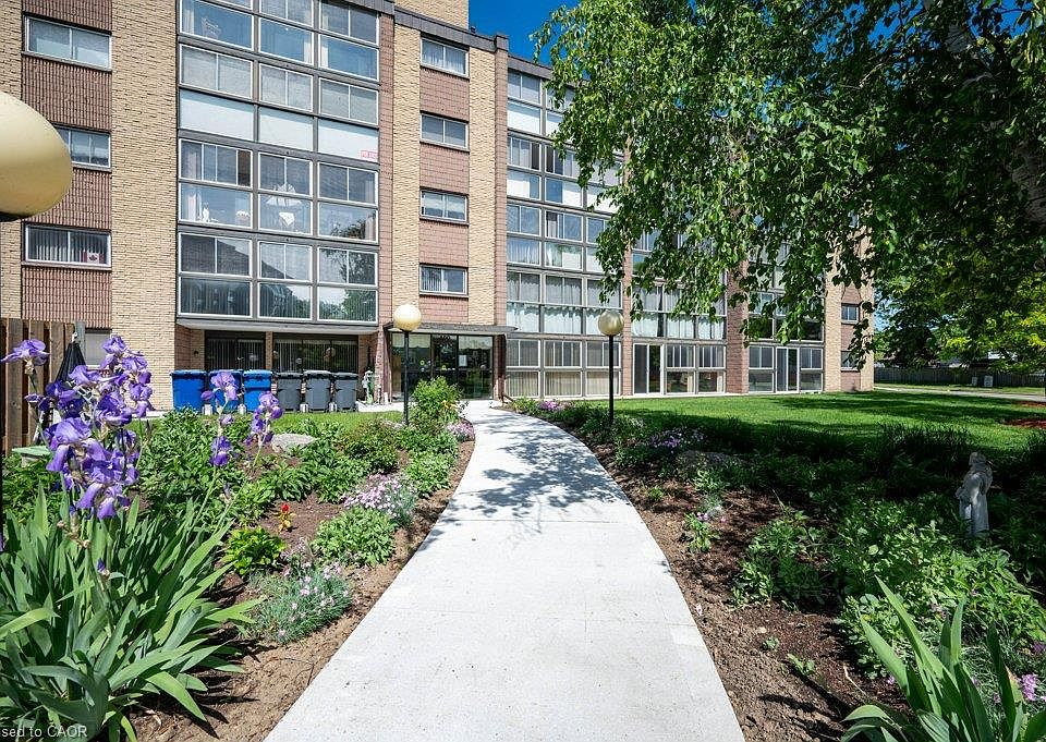 1st image of 400 Champlain Blvd #406