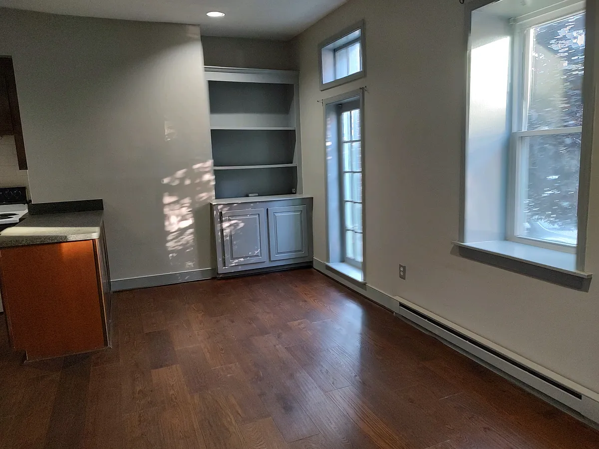 Building Photo - 7 N 21st St #1