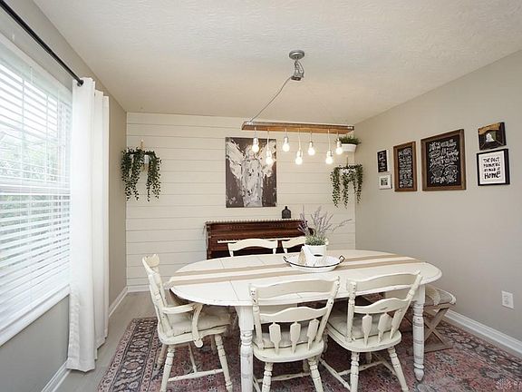 5th image of 546 Babbling Brooke Dr