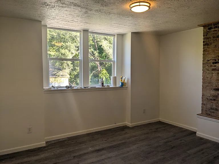 227 Renner St #4 — Photo 6