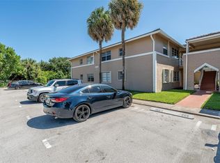 1033 Twin Lakes Dr #27-D, Coral Springs, FL 33071