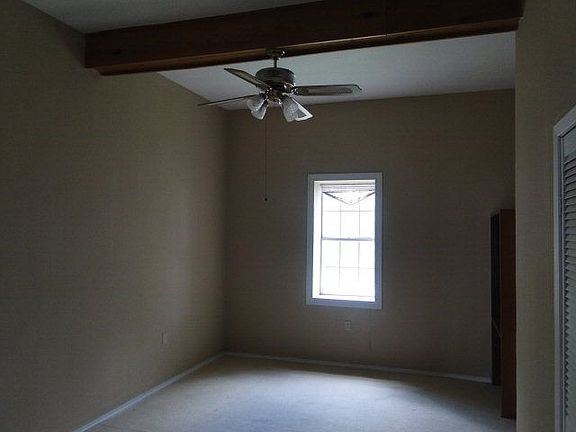 4th image of 421 W Washington Ave
