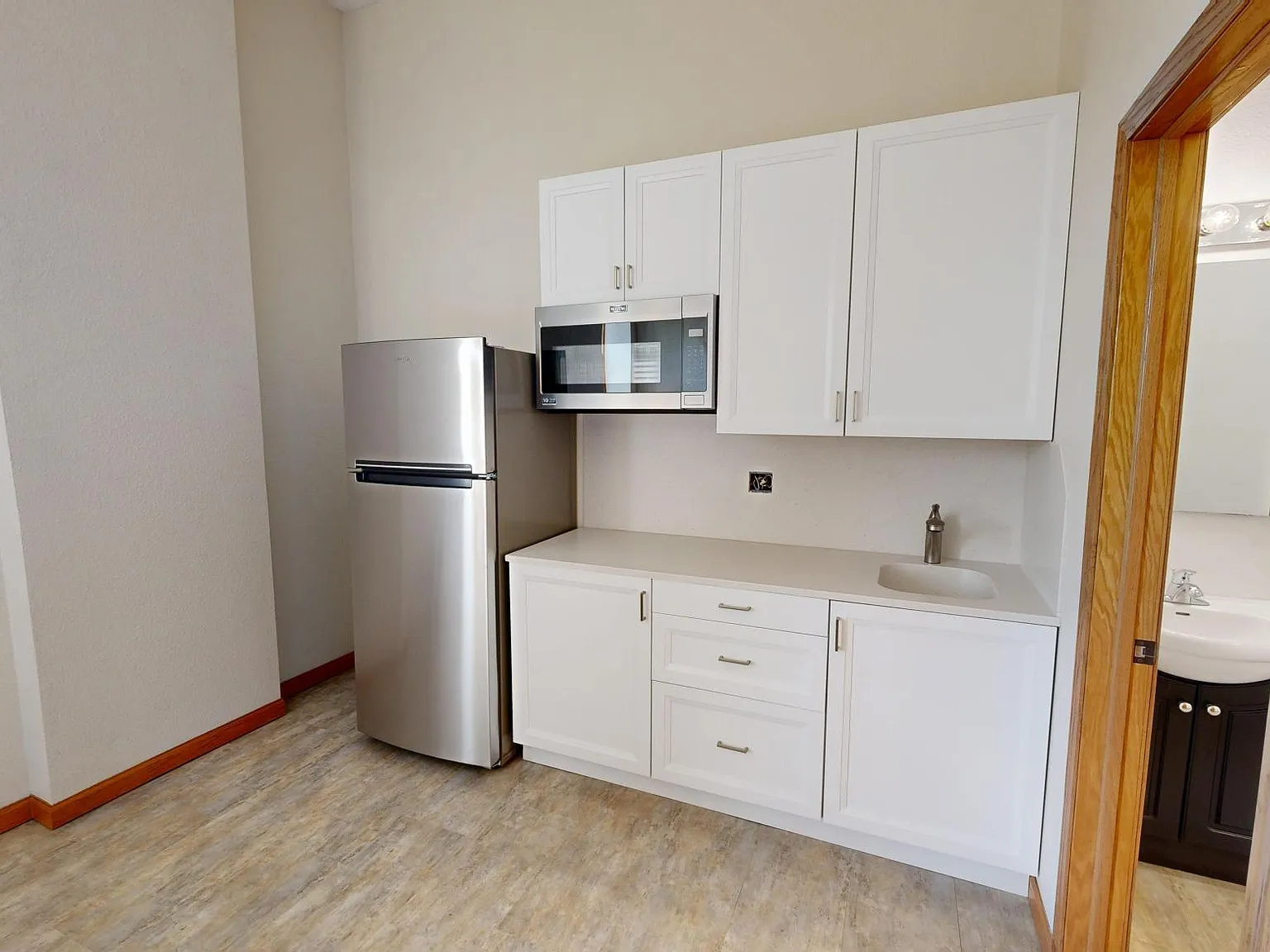 1 bed, 381 sqft, $988 — Photo 3